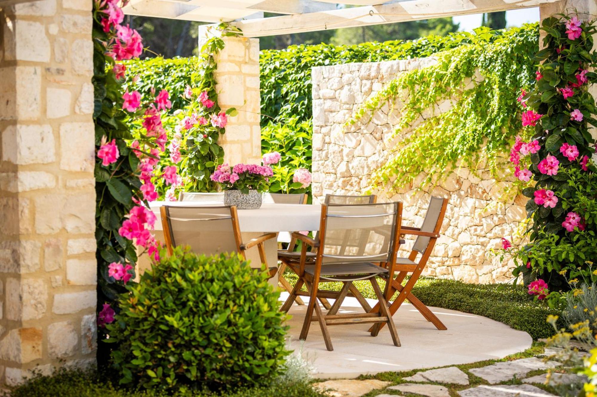 Hotel Lemongarden - Adults Only Sutivan ภายนอก รูปภาพ